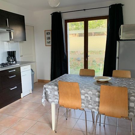 Gites "Entre Les Vignes" Tourreilles Exterior foto